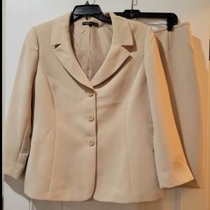Preston & York Beige Blazer(14) Pencil Skirt (12)